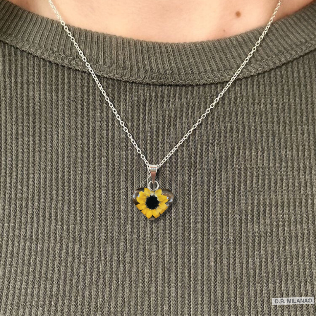 Futura esposa: El collar que hará que ella nunca olvide esta Navidad
